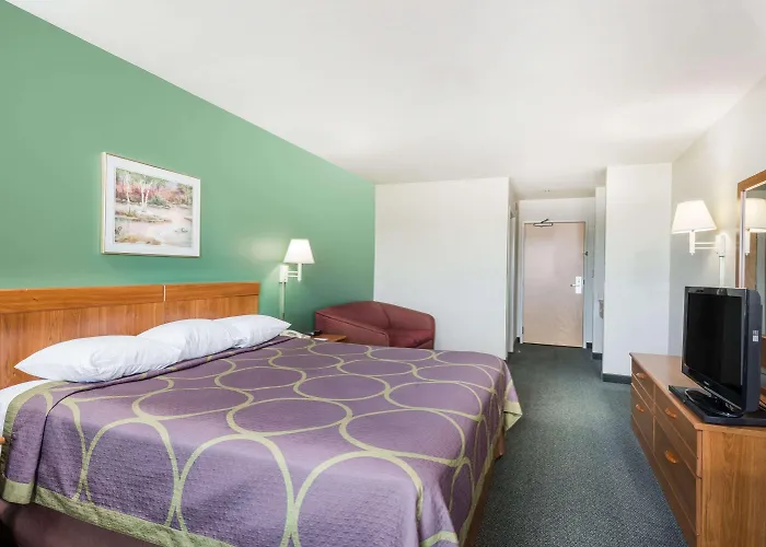 Super 8 By Wyndham Hagerstown/Halfway Area