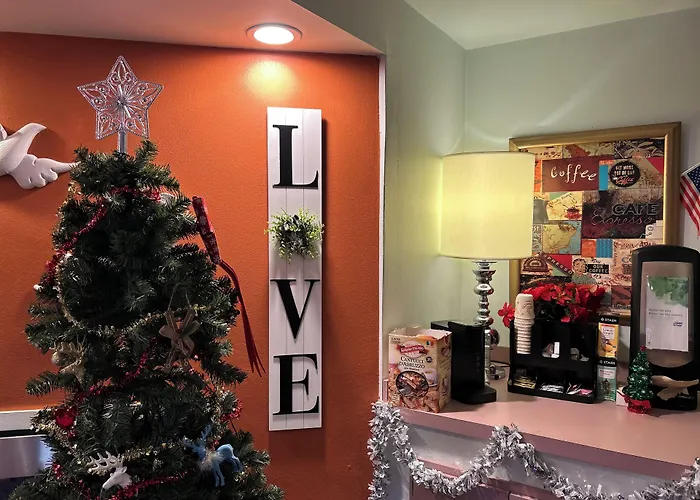 Inn of the Dove: Romantic Luxury Suites with Jacuzzi & Fireplace